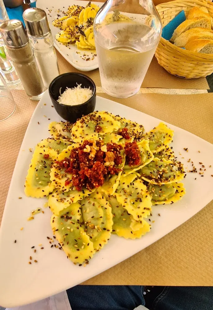 Raviolis Au Pesto Rouge